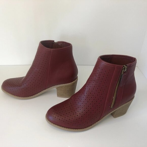 Journee Collection Meleny Ankle Boots Faux Leather Red Bootie Womens Sz 5.5 - Picture 8 of 10